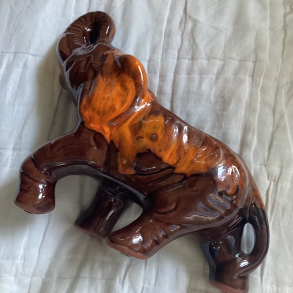 VINTAGE GLAZED POTTERY ELEPHANT PLANTER - Picture 8 of 8